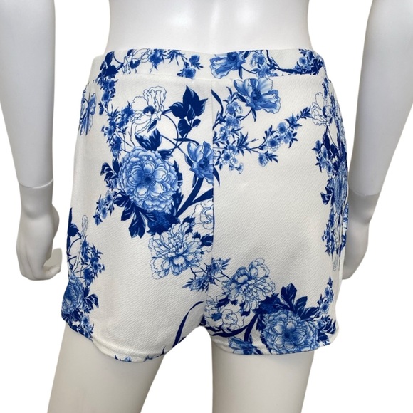 Nia Porcelain Print Crepe Mini Skort - Picture 6 of 11